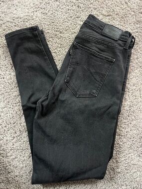 SZ 31 Women’s Levi Mile High Super Skinny Jeans
